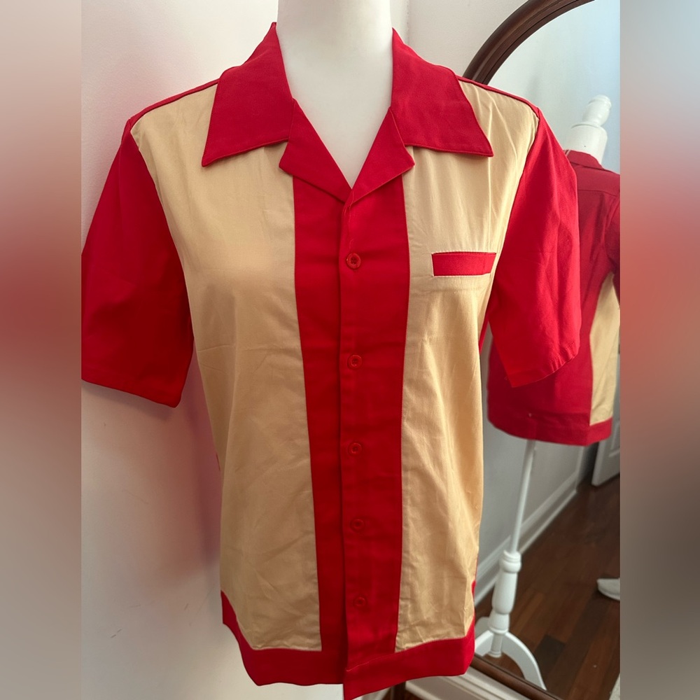 NWT Unisex red and tan bowling shirt button down short sleeve collared size L